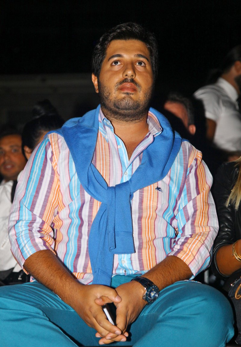 Ρεζά Ζαράμπ: Ποιος είναι ο  Τουρκο-ιρανός επιχειρηματίας χρυσού που κάνει την Αγκυρα να τρέμει [εικόνες] | iefimerida.gr 4