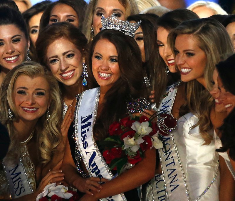 Διαρροή e-mail για τα καλλιστεία -Χυδαίοι διάλογοι για τις Μις Αμερική [εικόνες] | iefimerida.gr 0