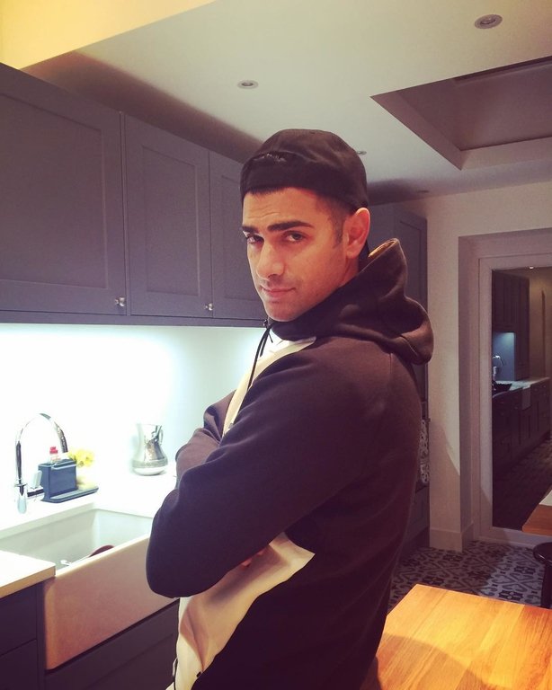 Η νέα ζωή του Σαρμπέλ- Πως είναι σήμερα ο τραγουδιστής 10 χρόνια μετά την Eurovision [εικόνες] | iefimerida.gr 0