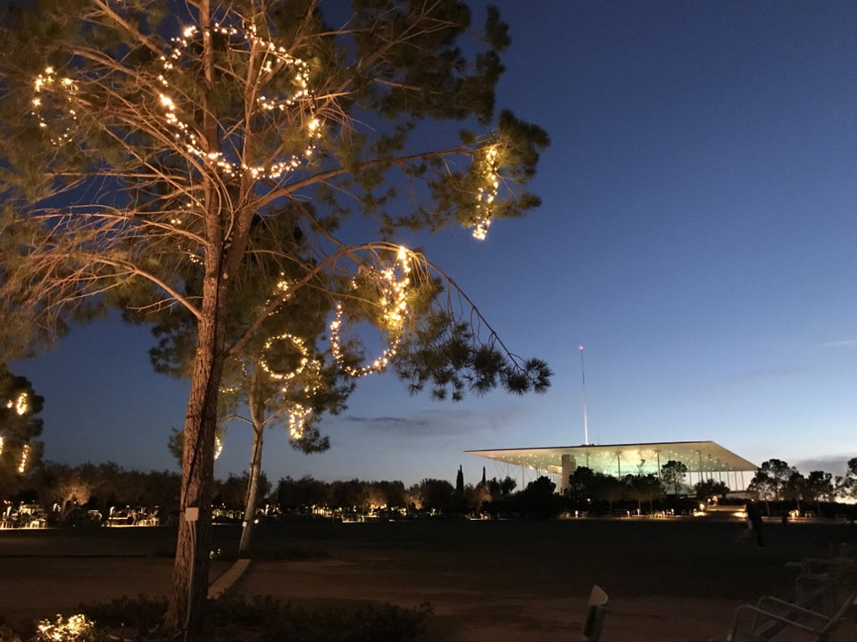 Πρωτοχρονιά στο Κέντρο Πολιτισμού Ιδρυμα Νιάρχος -Πυροτεχνήματα, DJs, νυχτερινός αγώνας δρόμου [εικόνες] | iefimerida.gr 0