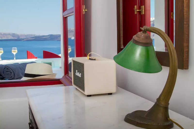 Αυτό το σπίτι-σπηλιά στη Σαντορίνη είναι στα 5 πιο δημοφιλή της Airbnb στον κόσμο [εικόνες]  | iefimerida.gr 13