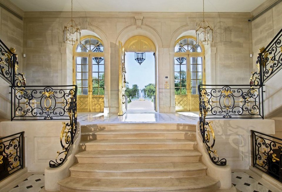 Ο ισχυρός άνδρας της Σ. Αραβίας είναι ο ιδιοκτήτης της ακριβότερης κατοικίας στον κόσμο -Υπερπολυτελές σατό στη Γαλλία [εικόνες] | iefimerida.gr 6