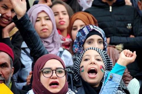 Στους δρόμους οι Τυνήσιοι μετά την απόφαση Τραμπ για την Ιερουσαλήμ [εικόνες] | iefimerida.gr 4