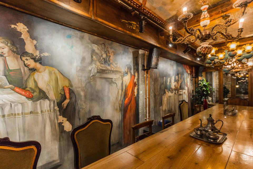 Upper: Σαν σε σαλόνι αρχοντικού -Το νέο all-day bistro bar στο Σύνταγμα με αισθητική αλά «Downton Abbey» [εικόνες] | iefimerida.gr 6