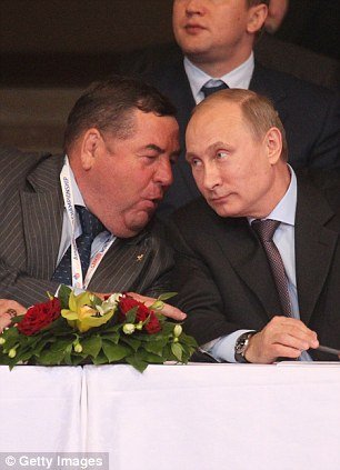 Το απίστευτο επάγγελμα του Πούτιν πριν μπει στην KGB [εικόνες] | iefimerida.gr 4