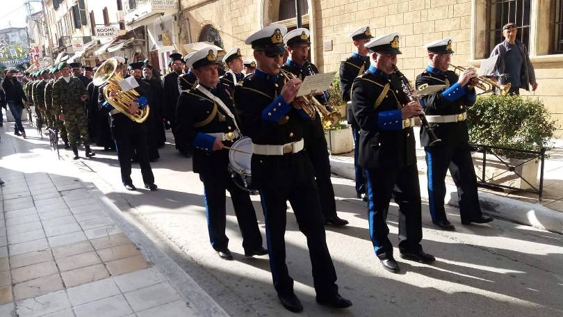 Με λιτανείες και λαμπρότητα η Κρήτη γιορτάζει τα 104 χρόνια από την ένωσή της με την Ελλάδα [εικόνες]  | iefimerida.gr 3