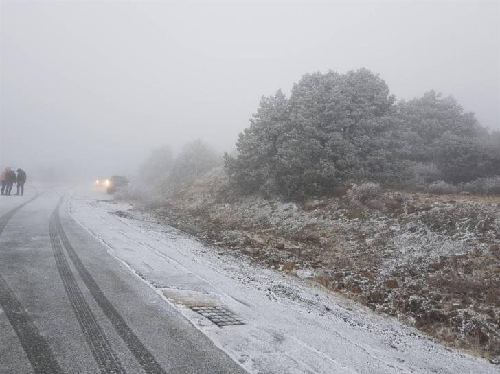Λευκά Χριστούγεννα στο όρος Τρόοδος στην Κύπρο [εικόνα] | iefimerida.gr 0