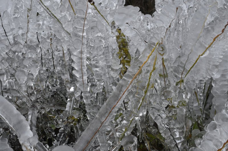 Χιονόπτωση στη νότια Πίνδο, η οροσειρά ντύνεται στα λευκά και «ποζάρει» στο φωτογραφικό φακό [εικόνες] | iefimerida.gr 7