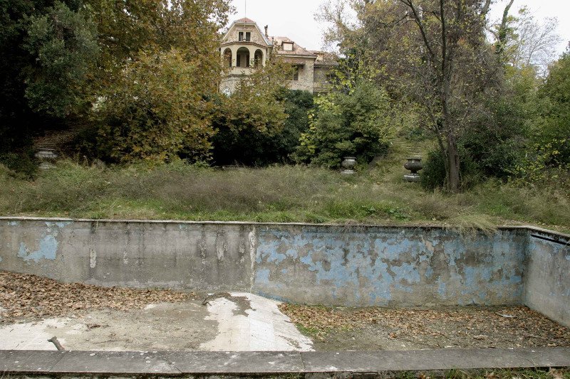 Αφιέρωμα της Süddeutsche Zeitung στα πρώην βασιλικά ανάκτορα στο Τατόι -«Ενα παλάτι που κοιμάται» | iefimerida.gr 2