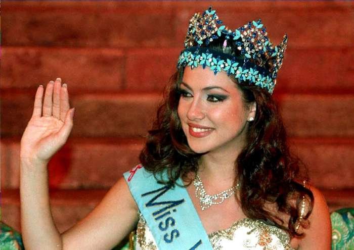 Σόουμπιζ: Ολες οι εξελίξεις για το διαζύγιο της ομορφότερης γυναίκας στη χώρα και του επιχειρηματία [εικόνες] | iefimerida.gr 12