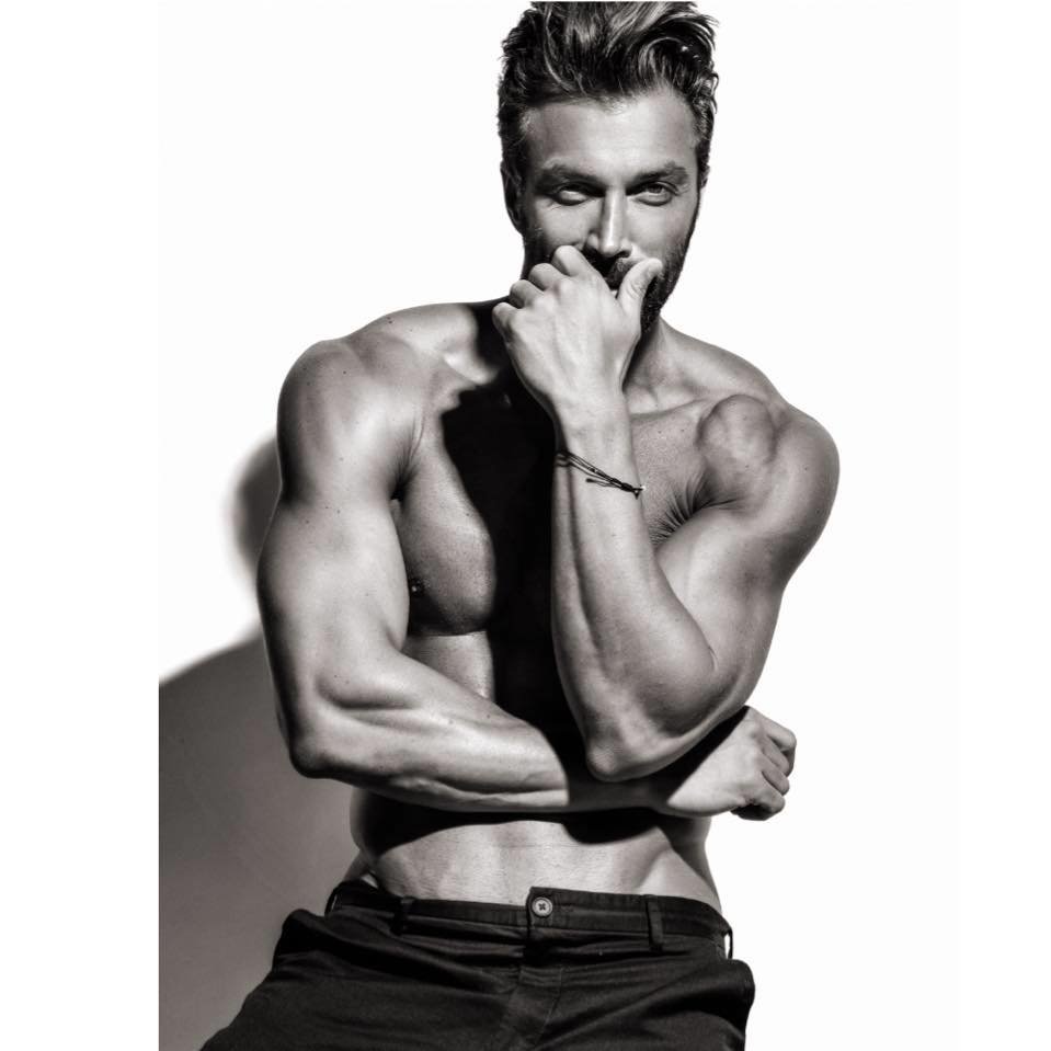 Survivor 2: Θοδωρής Θεοδωρόπουλος, αυτός είναι ο πιο σέξι (και καλογυμνασμένος) παίκτης [εικόνες] | iefimerida.gr 0