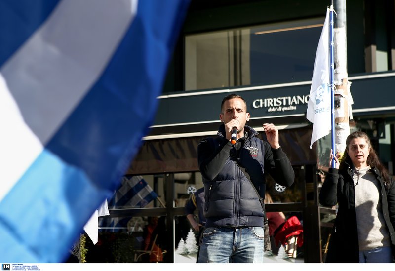 Οπαδοί του Σώρρα στον σταθμό του μετρό στη Δάφνη -«Στείλτε εξώδικα στις εφορίες», φωνάζουν [βίντεο] | iefimerida.gr 5