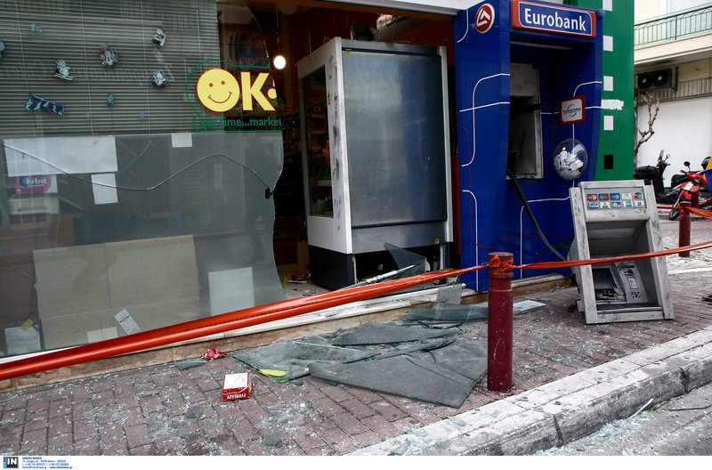 Νέο χτύπημα: Ανατίναξαν ΑΤΜ στη Δάφνη [εικόνες] | iefimerida.gr 2