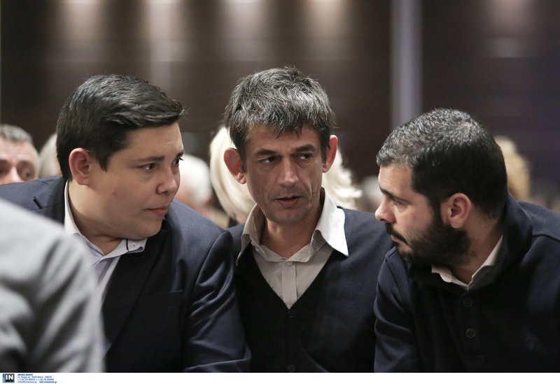 ΣΥΡΙΖΑ: Τα πηγαδάκια της Δούρου, το σαμπανιζέ πουκάμισο της Αχτσιόγλου και ο Καρανίκας [εικόνες] | iefimerida.gr 3