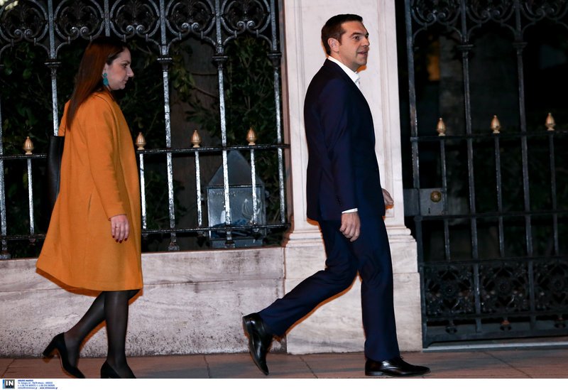 Παυλόπουλος: Να εξαλείψει η ΠΓΔΜ τον αλυτρωτισμό -Τσίπρας: Γίνονται βήματα [βίντεο] | iefimerida.gr 5