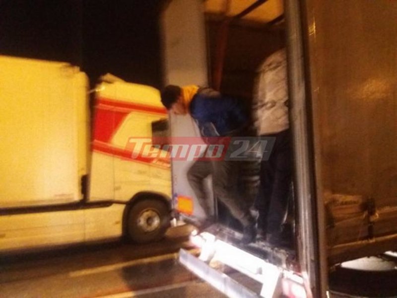 Χάος στο λιμάνι της Πάτρας: Μετανάστες μπουκάρουν σε νταλίκες [βίντεο] | iefimerida.gr 3