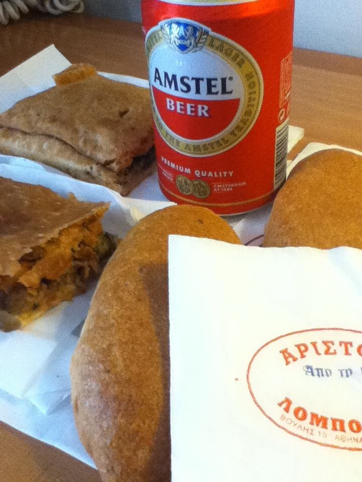 «Μνημείο» της Αθήνας το «Άριστον» -Φτιάχνει την πιο ξακουστή, χειροποίητη, βουτυράτη τυρόπιτα κουρού [εικόνες] | iefimerida.gr 4