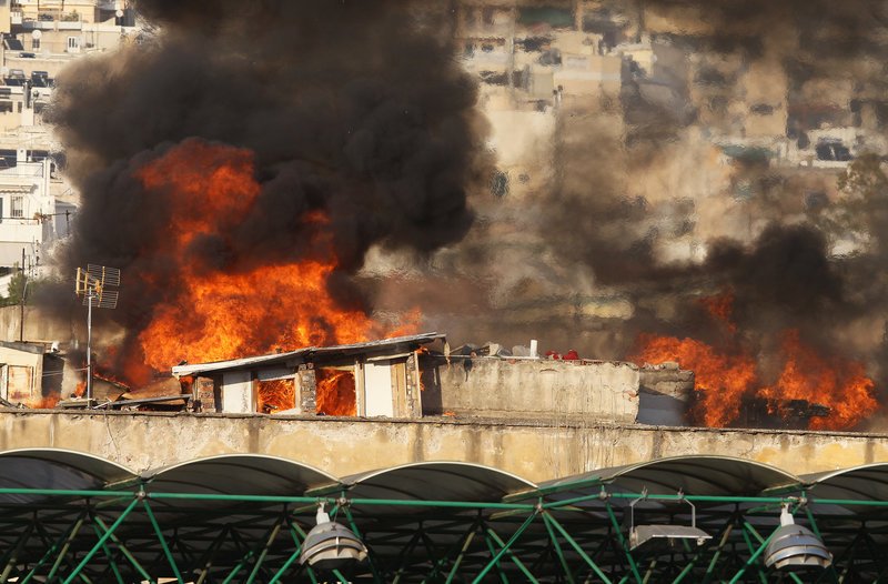 Φωτιά στα προσφυγικά της λεωφόρου Αλεξάνδρας -Απέναντι από το γήπεδο [εικόνες] | iefimerida.gr 2