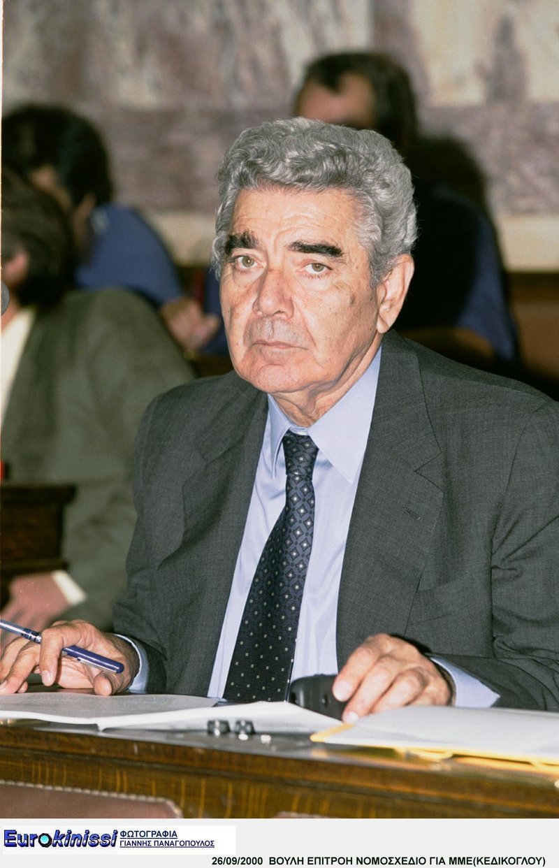 Eφυγε από την ζωή ο πρώην υπουργός του ΠΑΣΟΚ Βασίλης Κεδίκογλου [εικόνες] | iefimerida.gr 2