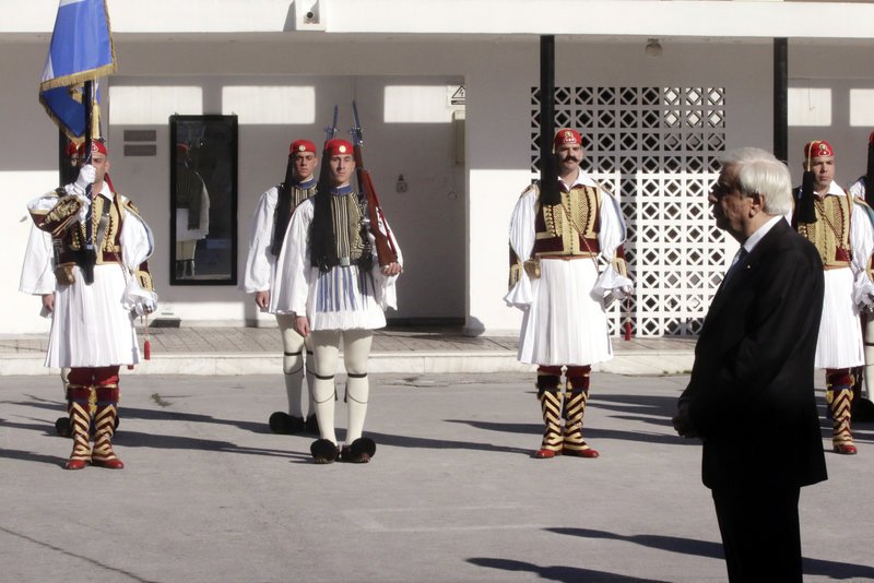 Ο Αγιος Γεώργιος ο Φουστανελάς ανακηρύχθηκε προστάτης της Προεδρικής Φρουράς [εικόνες]  | iefimerida.gr 1