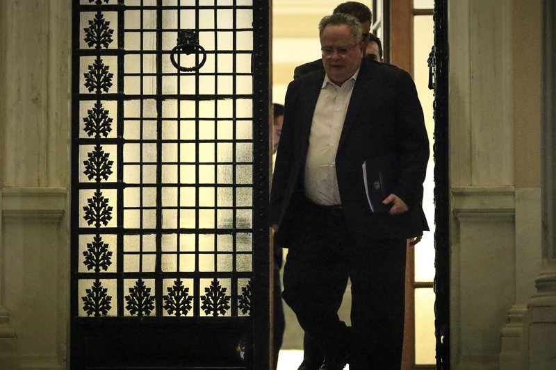 Ο Κοτζιάς παρουσίασε στον Τσίπρα τις προτάσεις Νίμιτς -Μαξίμου: «Λύση με την οποία θα είμαστε όλοι νικητές» [βίντεο] | iefimerida.gr 0