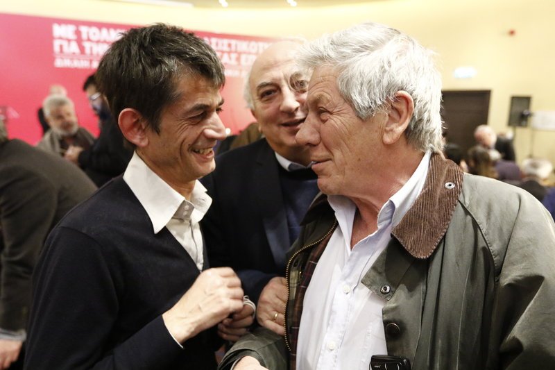 ΣΥΡΙΖΑ: Τα πηγαδάκια της Δούρου, το σαμπανιζέ πουκάμισο της Αχτσιόγλου και ο Καρανίκας [εικόνες] | iefimerida.gr 0