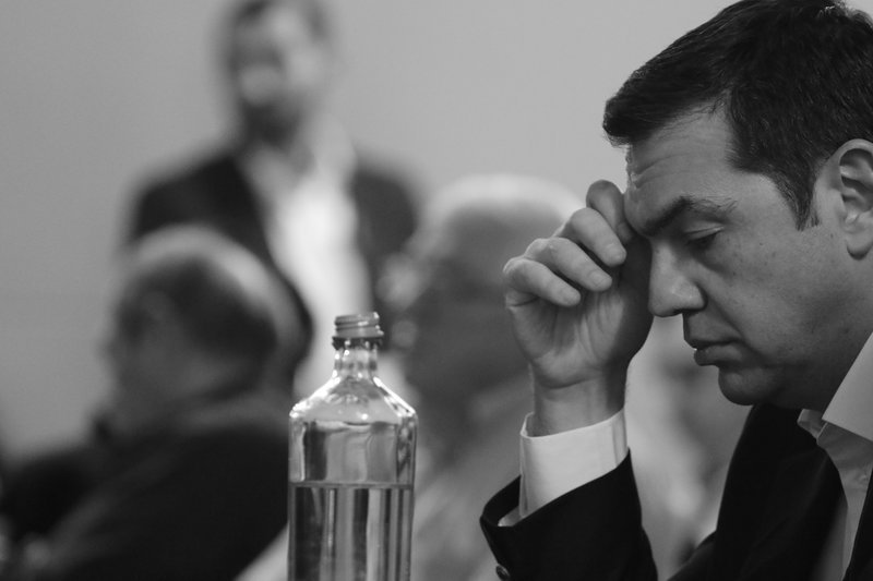 ΣΥΡΙΖΑ: Τα πηγαδάκια της Δούρου, το σαμπανιζέ πουκάμισο της Αχτσιόγλου και ο Καρανίκας [εικόνες] | iefimerida.gr 20