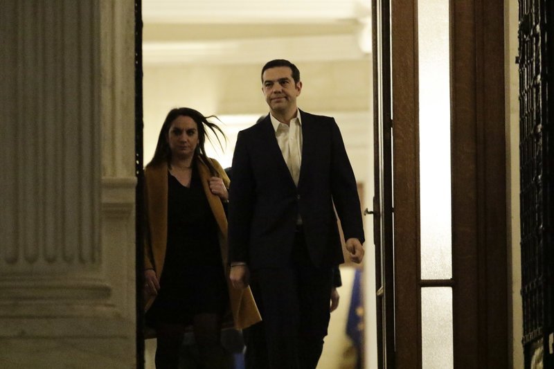 Παυλόπουλος: Να εξαλείψει η ΠΓΔΜ τον αλυτρωτισμό -Τσίπρας: Γίνονται βήματα [βίντεο] | iefimerida.gr 6