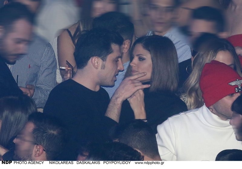 Συνατσάκη-Χατζηαγγελάκης... εκδηλώθηκαν στα μπουζούκια [εικόνες] | iefimerida.gr 0