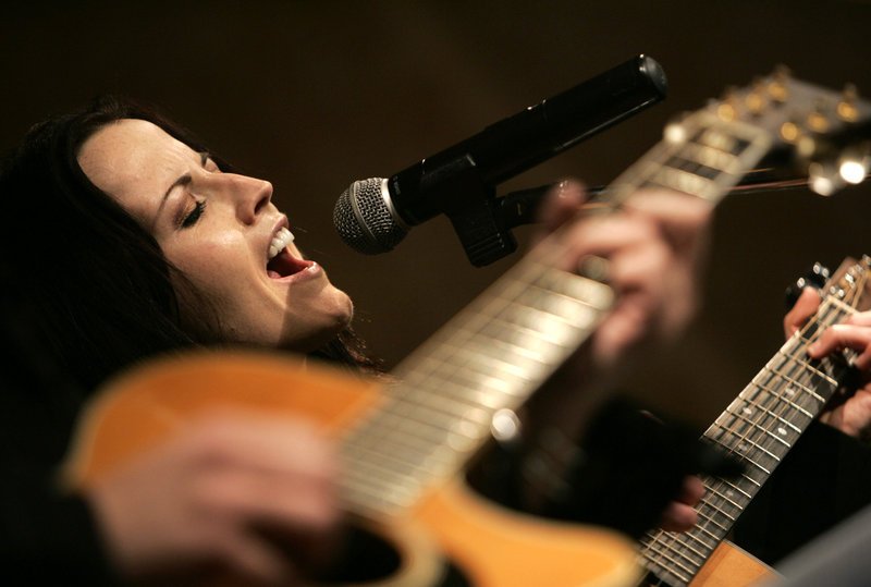 H γλυκιά φωνή των Cranberries σίγησε για πάντα -Πέθανε αιφνιδίως η Dolores Ο' Riordan [εικόνες & βίντεο] | iefimerida.gr 2