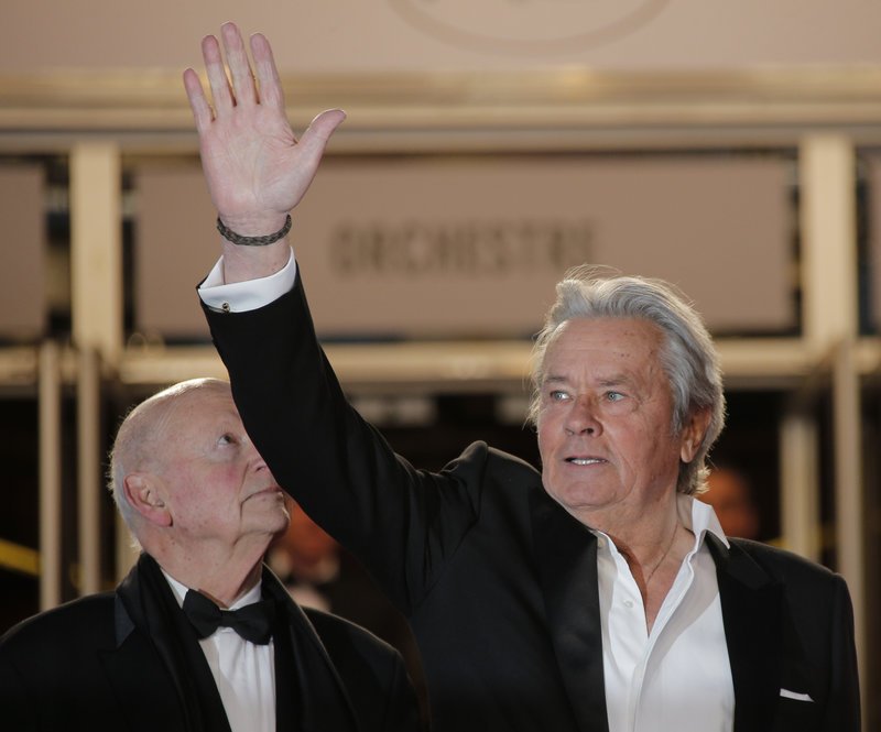 Ο Αλεν Ντελόν στη συνέντευξη της ζωής του: Ξερνάω με αυτόν τον κόσμο, φεύγω χωρίς λύπη [εικόνες] | iefimerida.gr 13