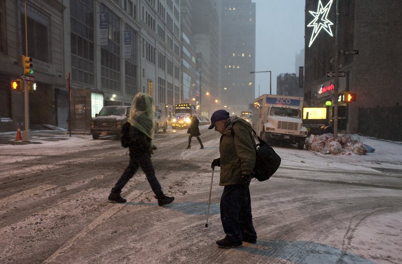 Σε κατάσταση έκτακτης ανάγκης η Νέα Υόρκη -Η «μετεωρολογική βόμβα» σαρώνει τις βορειοανατολικές ΗΠΑ [εικόνες] | iefimerida.gr 12