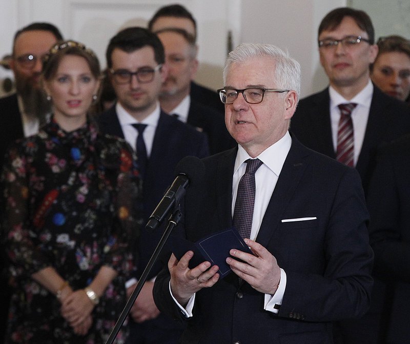 Aνασχηματισμός στην Πολωνία: Απομακρύνθηκαν οι υπουργοί Εξωτερικών και Αμυνας [εικόνες] | iefimerida.gr 1