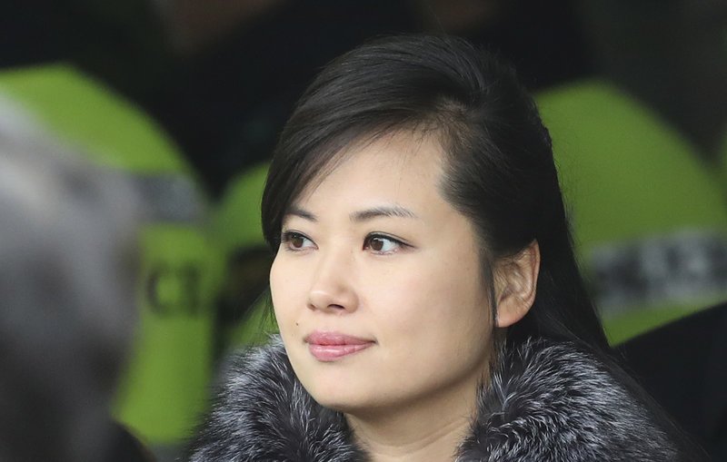 Η τραγουδίστρια ερωμένη του Κιμ Γιονγκ Ουν -Την έστειλε στη Σεούλ, ενόψει Ολυμπιακών Αγώνων [εικόνες & βίντεο] | iefimerida.gr 2