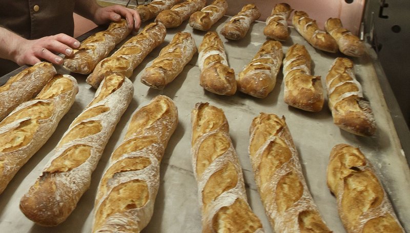 Μακρόν: Η μπαγκέτα να περιληφθεί στην πολιτιστική κληρονομιά της UNESCO | iefimerida.gr 0