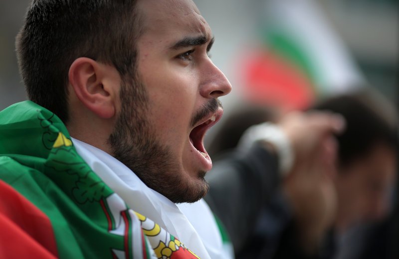 H Βουλγαρία στην προεδρία της ΕΕ και σε κλοιό διαδηλώσεων -Χιλιάδες στους δρόμους της Σόφιας [εικόνες] | iefimerida.gr 0