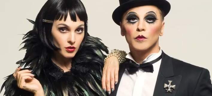 O Ζαχαράτος αφιερώνει την παράσταση «Καμπαρέ» στη Βουγιουκλάκη -Με μαύρο βέλο η Τάμτα [εικόνες] | iefimerida.gr 5