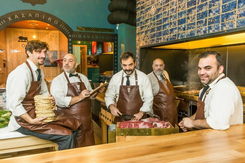 Hoocut: Οι μάγειρες του Cookoovaya δείχνουν πώς φτιάχνεται το πιο γκουρμέ σουβλάκι της Αθήνας [εικόνες] | iefimerida.gr 0