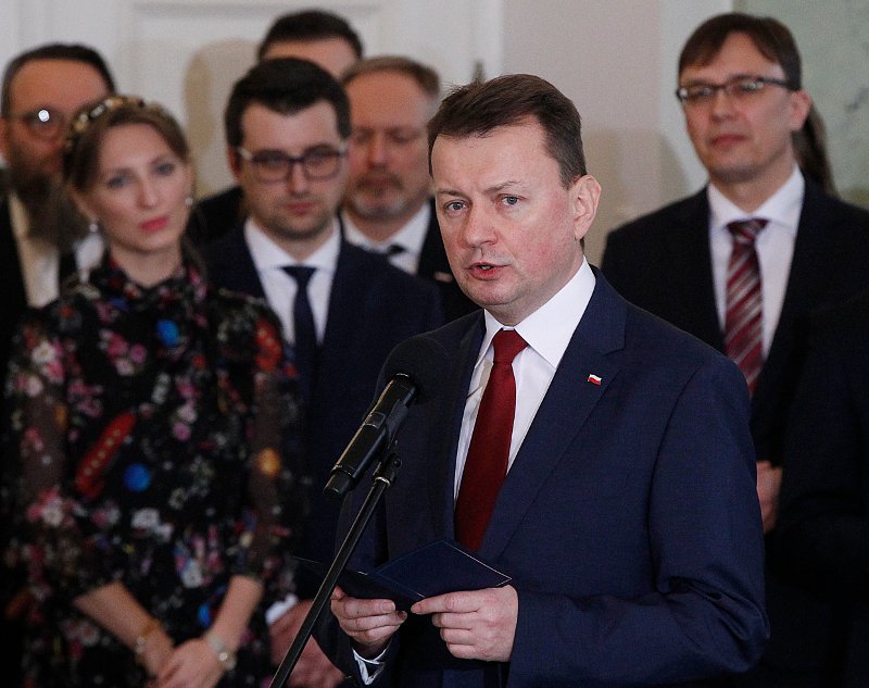 Aνασχηματισμός στην Πολωνία: Απομακρύνθηκαν οι υπουργοί Εξωτερικών και Αμυνας [εικόνες] | iefimerida.gr 2