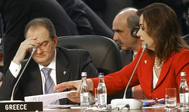 Τι έγινε το 2008 στο Βουκουρέστι για τα Σκόπια -Η εθνική γραμμή Καραμανλή | iefimerida.gr 1