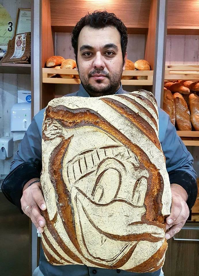  Απίστευτος φούρναρης από τα Γιαννιτσά -Κάνει φρατζόλες πίνακες [εικόνες] | iefimerida.gr 1