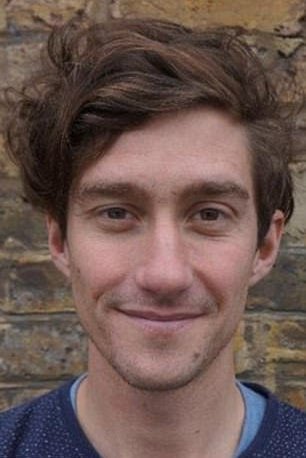 Αυτός είναι ο «νεκρός» στα πακέτα των τσιγάρων -Πόσα χρήματα πήρε για να ποζάρει στο νεκροτομείο [εικόνες] | iefimerida.gr 0