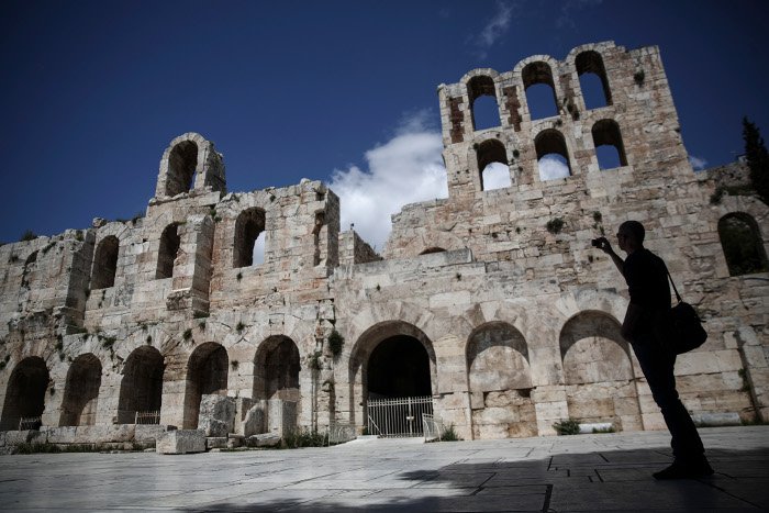 «Ναι» από το ΚΑΣ για την επίδειξη μόδας της Μαρέβας Μητσοτάκη στον αύλειο χώρο του Ηρωδείου | iefimerida.gr 2