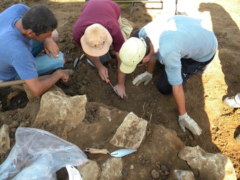 Απρόσμενα ευρήματα από τις ανασκαφές στην Iκλαινα της Μεσσηνίας [εικόνες] | iefimerida.gr 2