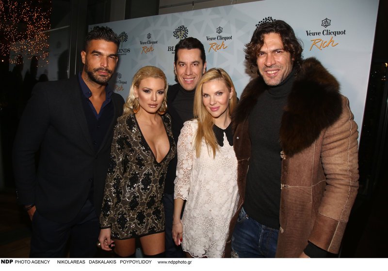 Με αβυσσαλέο ντεκολτέ η Αλεξάνδρα Παναγιώταρου του My style rocks γιόρτασε τα γενέθλιά της [εικόνες] | iefimerida.gr 2