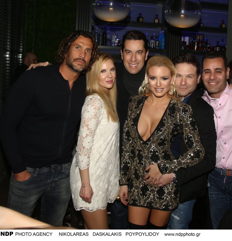 Με αβυσσαλέο ντεκολτέ η Αλεξάνδρα Παναγιώταρου του My style rocks γιόρτασε τα γενέθλιά της [εικόνες] | iefimerida.gr 1