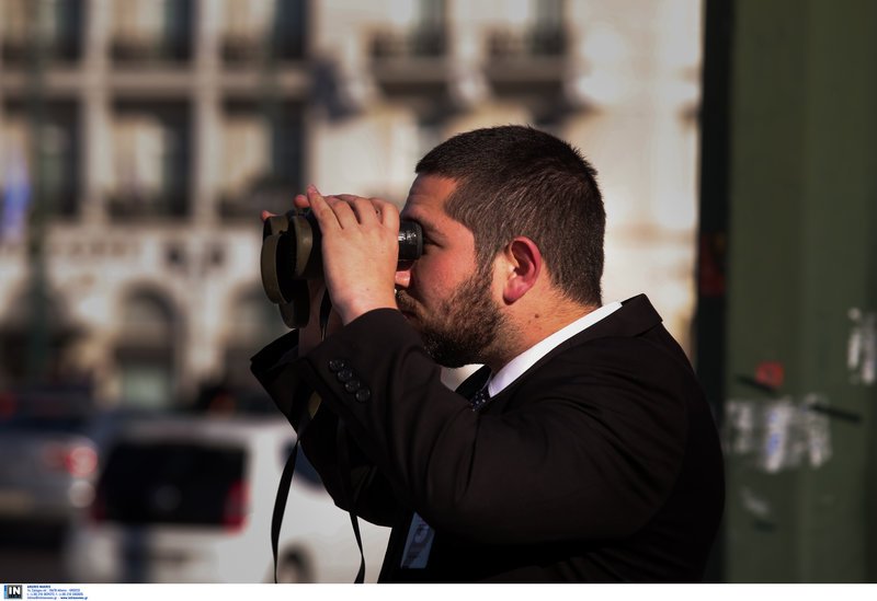 Ισραηλινοί πράκτορες με κιάλια και σκυλιά έκαναν φύλλο και φτερό το Σύνταγμα [εικόνες] | iefimerida.gr 7