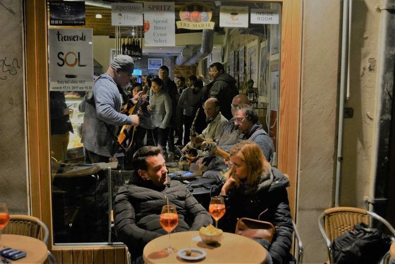 Ενας Λαρισαίος έχει ένα από τα πιο ιστορικά καφέ της Βενετίας -Ιστορία 80 χρόνων [εικόνες] | iefimerida.gr 6