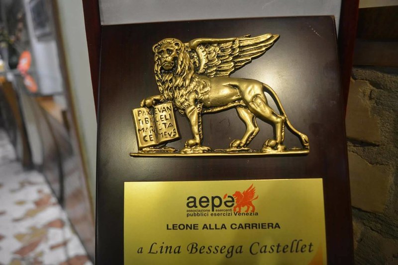 Ενας Λαρισαίος έχει ένα από τα πιο ιστορικά καφέ της Βενετίας -Ιστορία 80 χρόνων [εικόνες] | iefimerida.gr 5