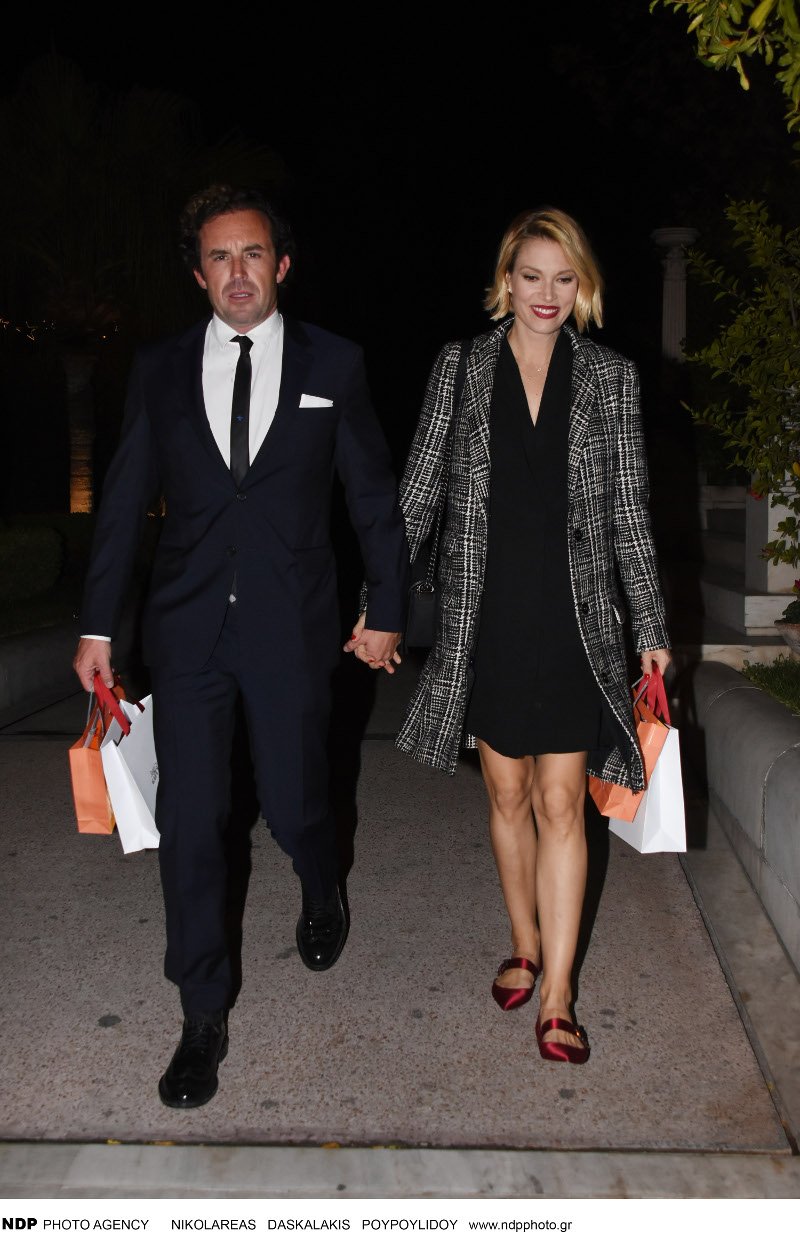 Γέννησε η Βίκυ Καγιά [εικόνες] | iefimerida.gr 0